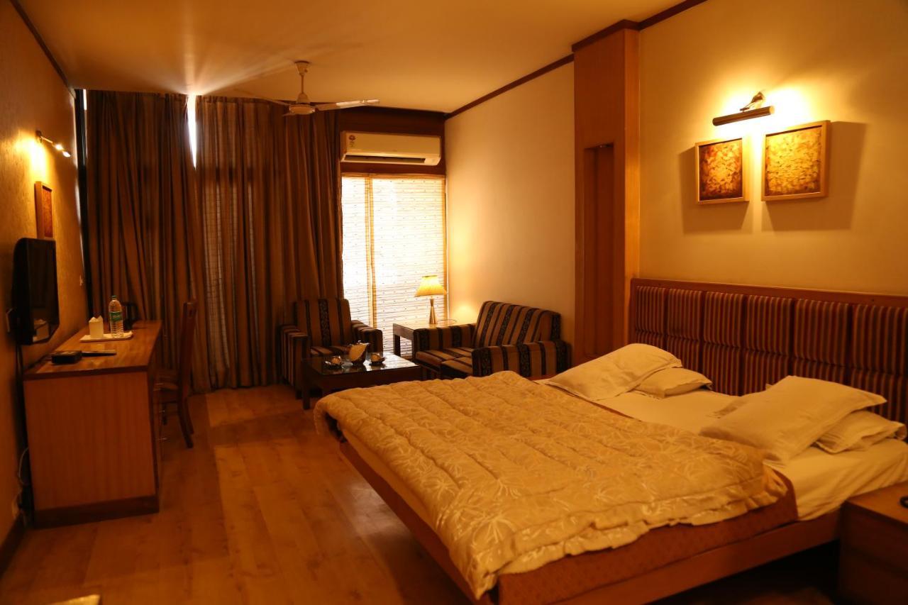 Hotel H26 Chandīgarh Exterior foto